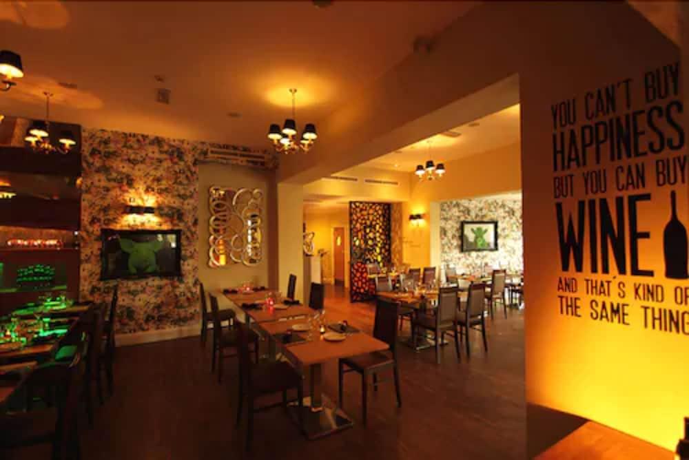 The Inn Hotel Bar And Restaurant Saint Helier Zewnętrze zdjęcie
